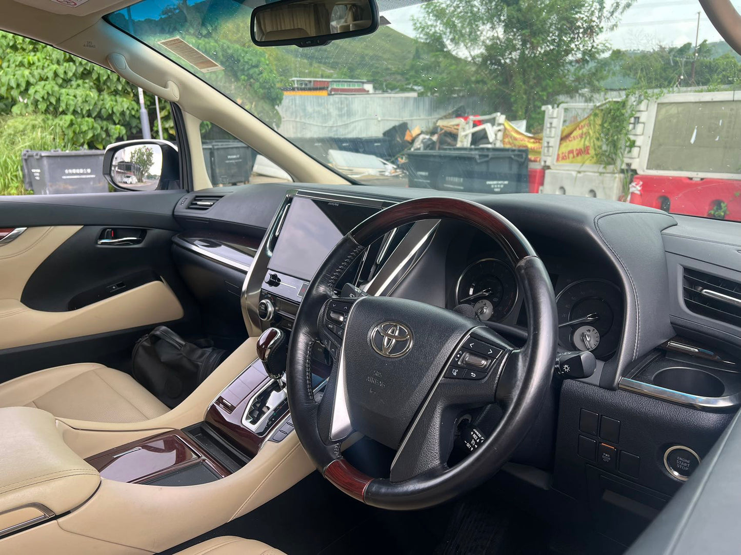 ALPHARD (Y'2016 O'1 KM'86,399 WHITE AT)