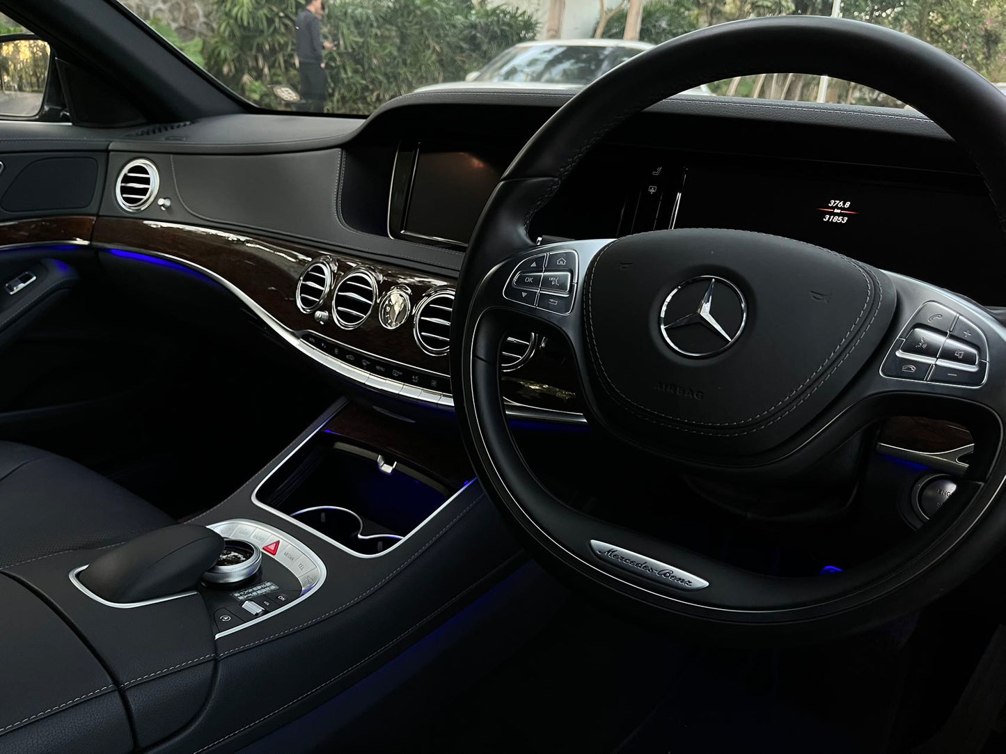 S320 (Y'2016 O'1 KM'30,000 BLACK AT)