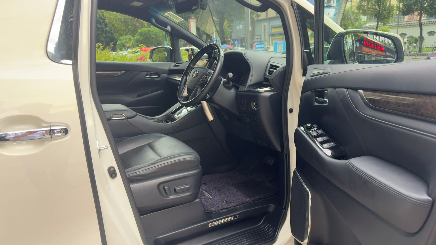 ALPHARD (Y'2019 O'1 KM'50,000 WHITE AT)