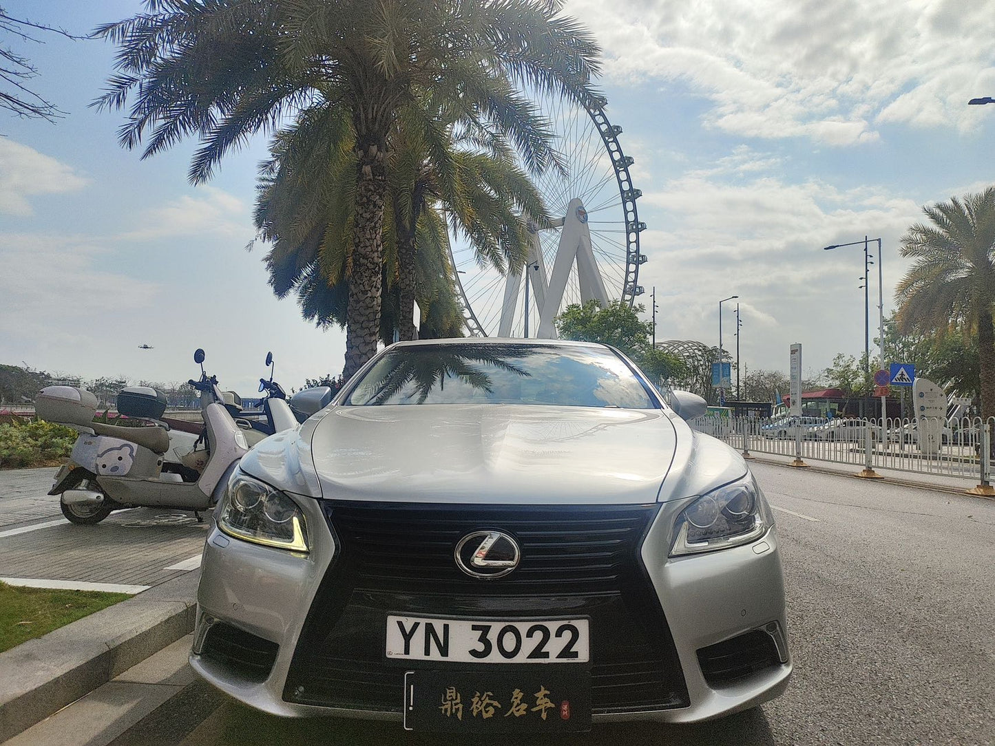 LS460 (Y'2014 O'1 KM'100,000 SILVER AT)