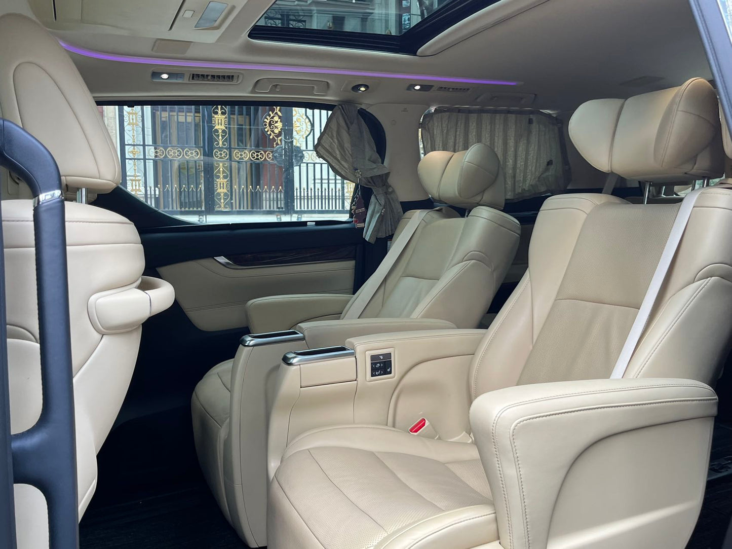 ALPHARD (Y'2020 O'1 KM'60,000 BLACK AT)