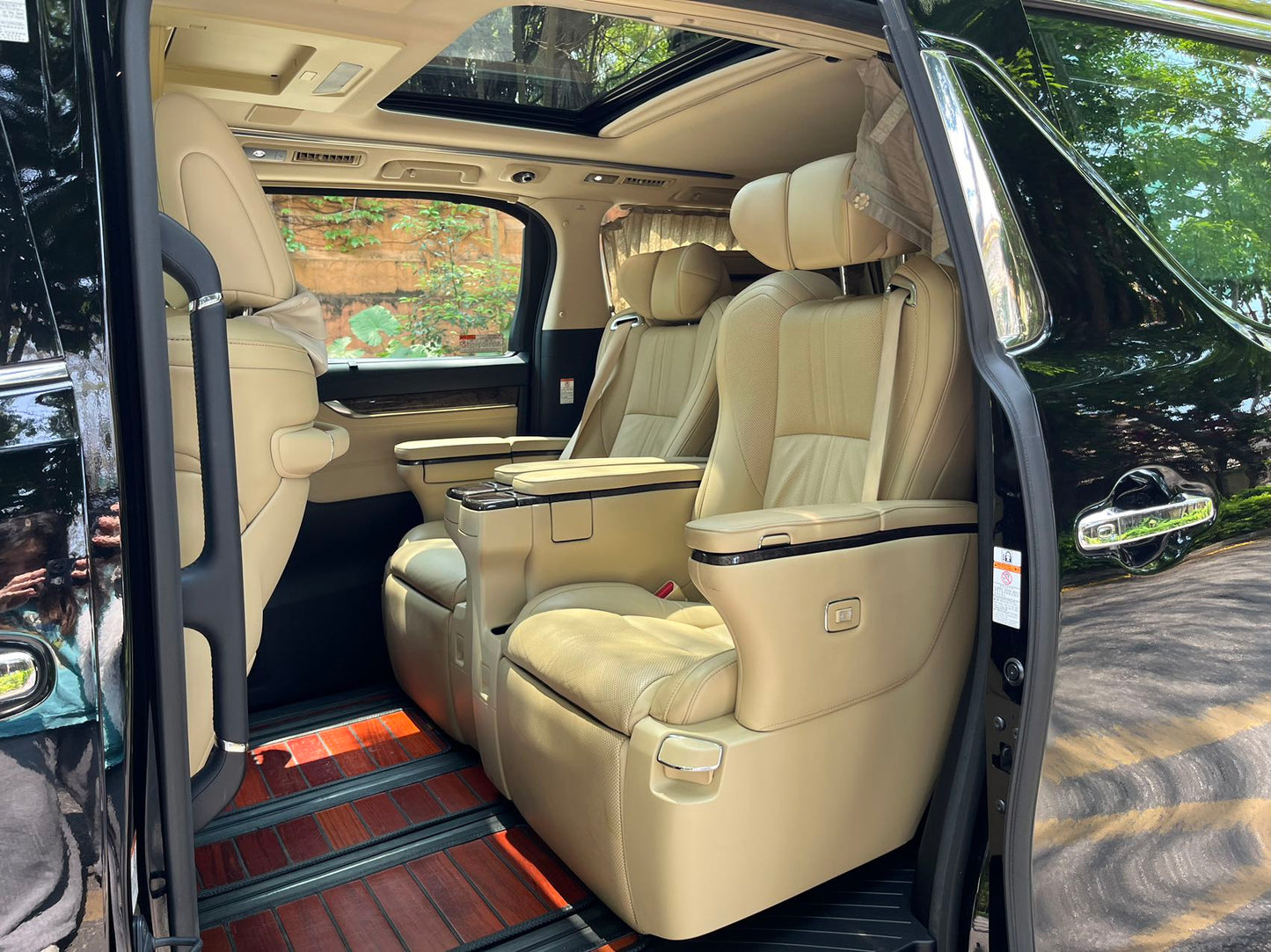 ALPHARD (Y'2019 O'1 KM'70,000 BLACK AT)
