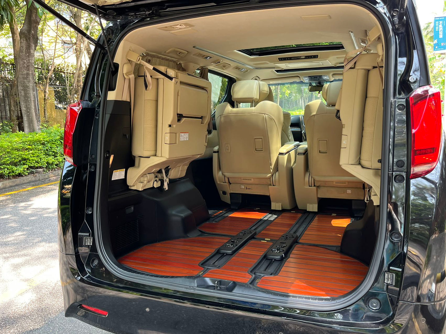 ALPHARD (Y'2019 O'1 KM'70,000 BLACK AT)
