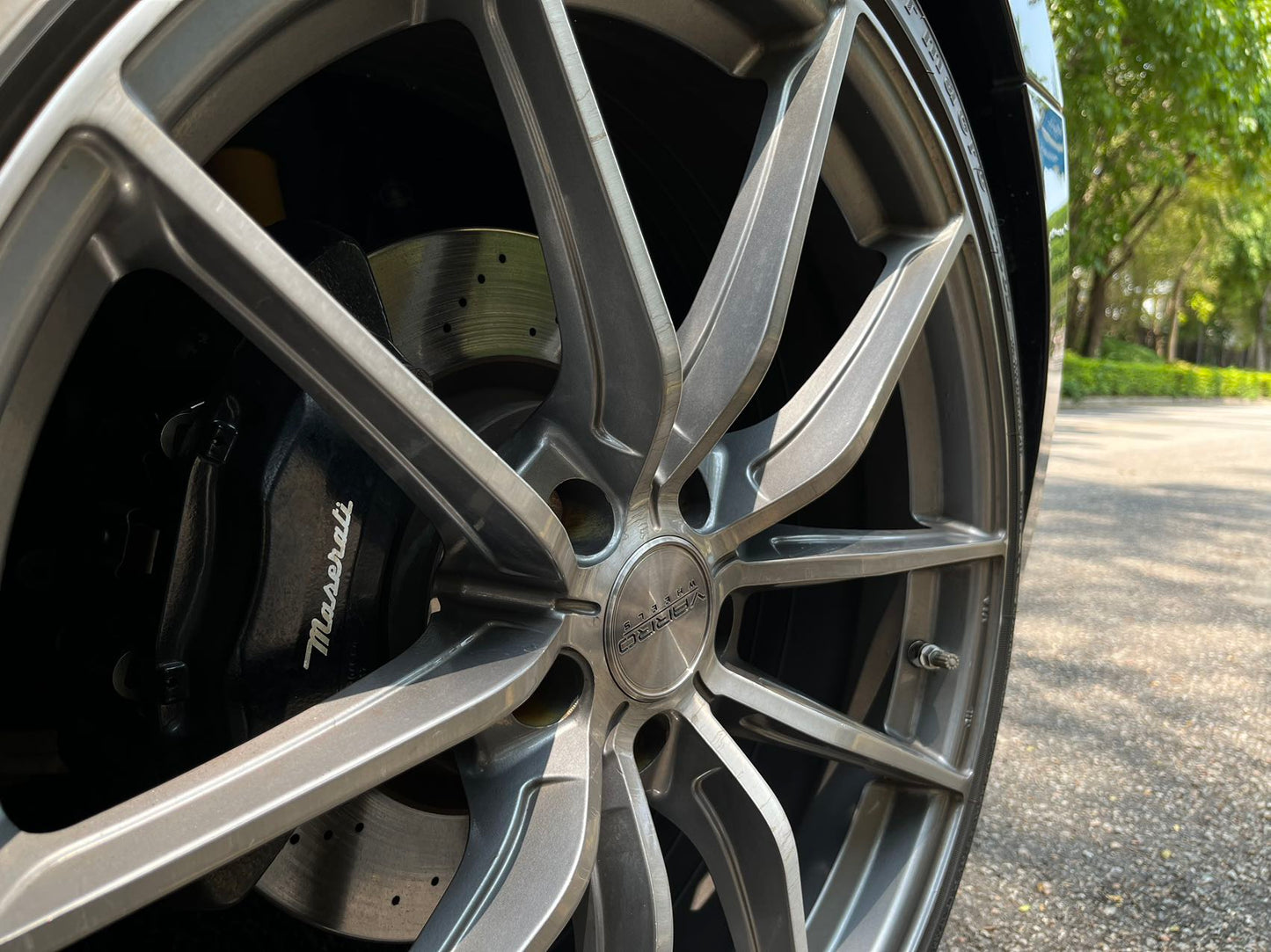GRANTURISMO (Y'2011 O'1 KM'40,000 BLACK AT)