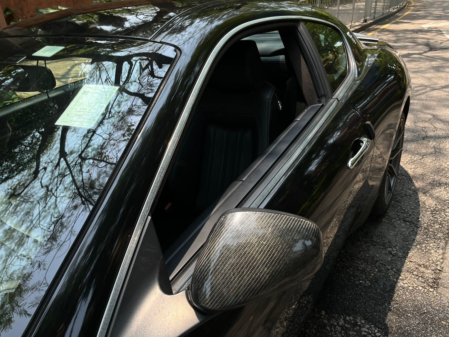 GRANTURISMO (Y'2011 O'1 KM'40,000 BLACK AT)
