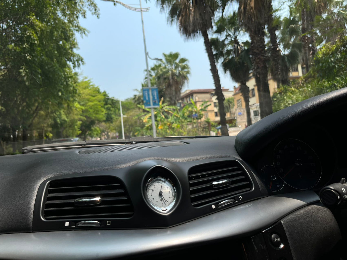 GRANTURISMO (Y'2011 O'1 KM'40,000 BLACK AT)
