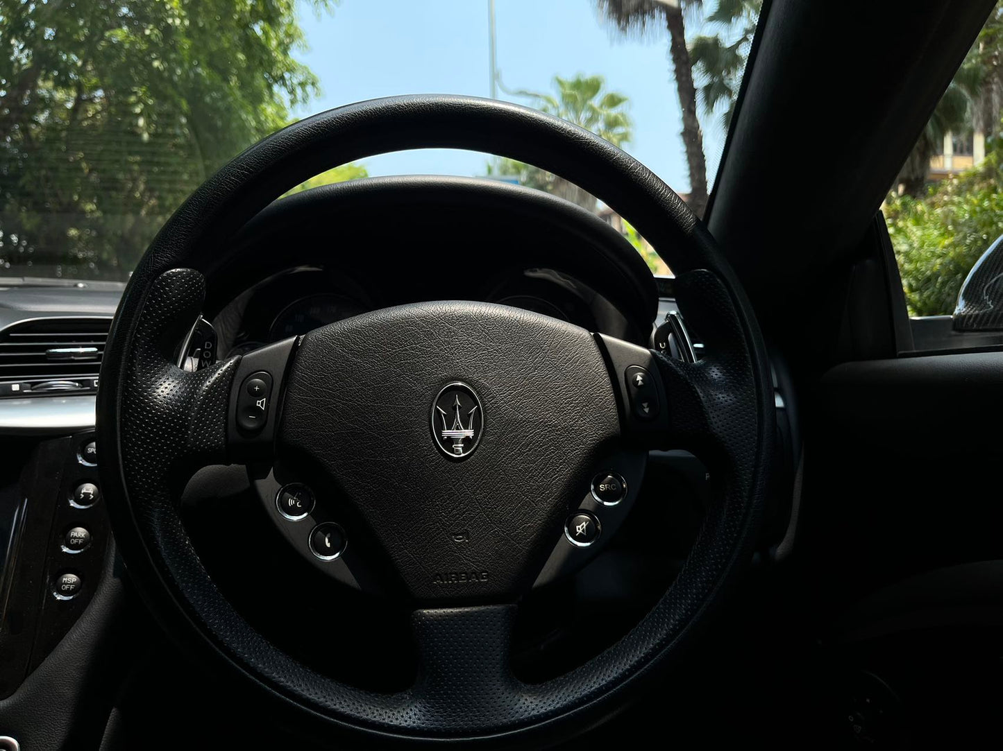 GRANTURISMO (Y'2011 O'1 KM'40,000 BLACK AT)
