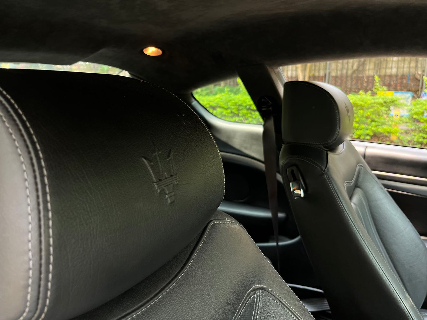 GRANTURISMO (Y'2011 O'1 KM'40,000 BLACK AT)