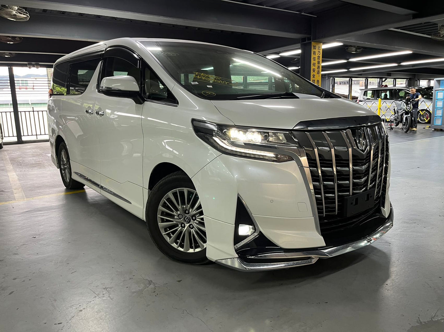 ALPHARD (Y'2018 O'1 KM'56,000 WHITE AT)