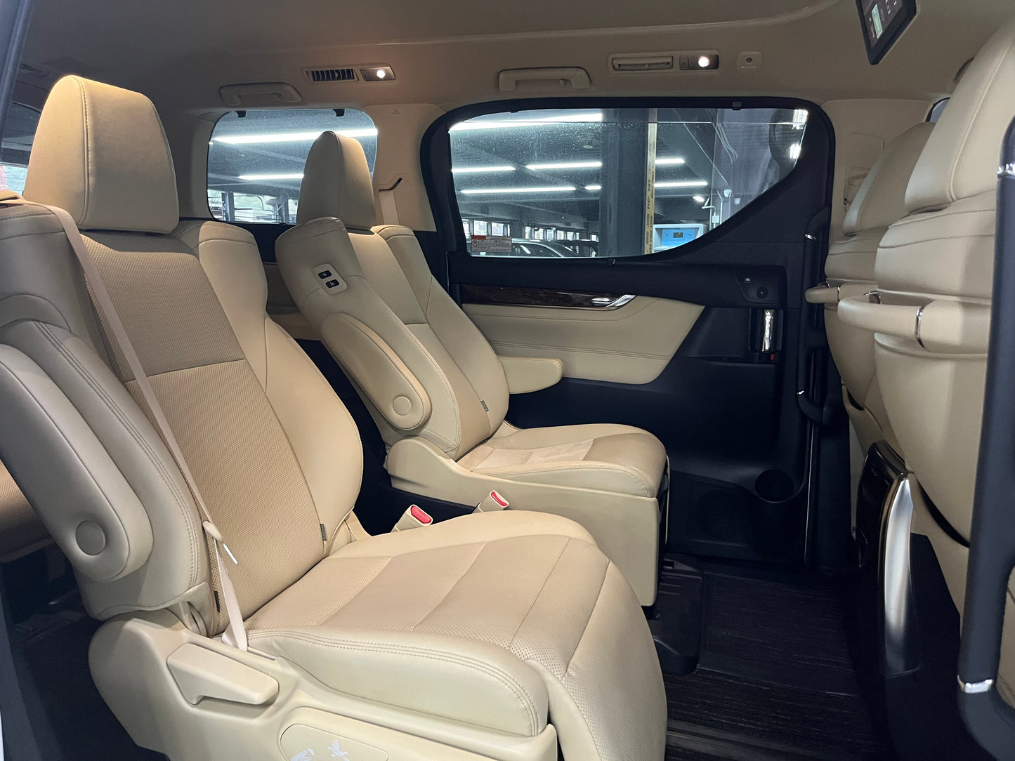 ALPHARD (Y'2018 O'1 KM'56,000 WHITE AT)
