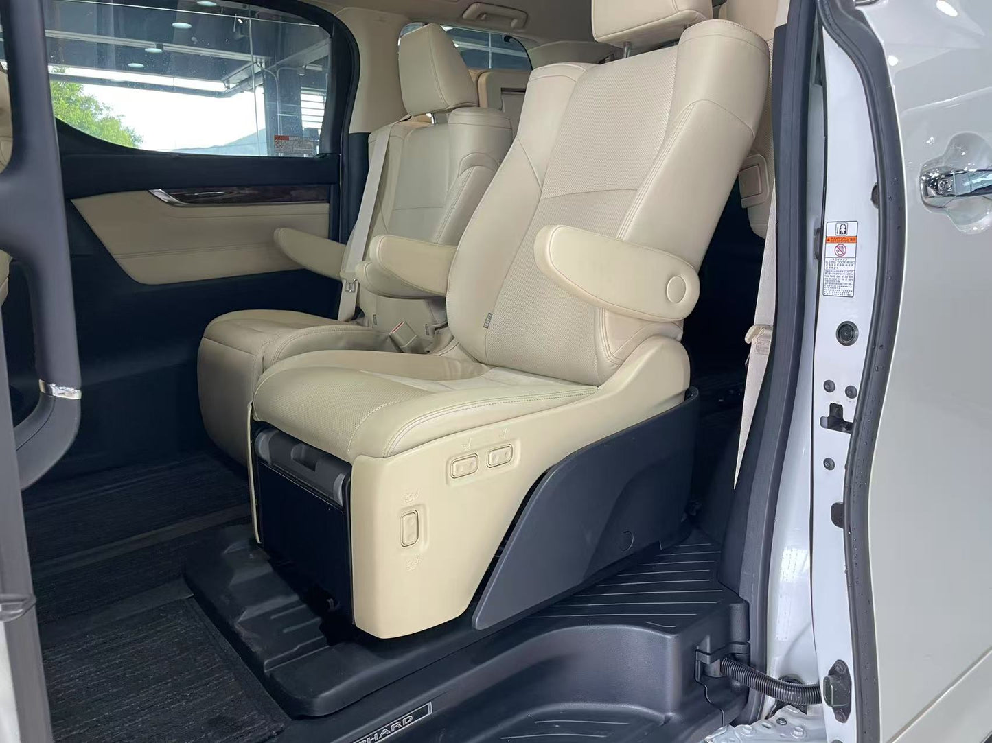 ALPHARD (Y'2018 O'1 KM'56,000 WHITE AT)