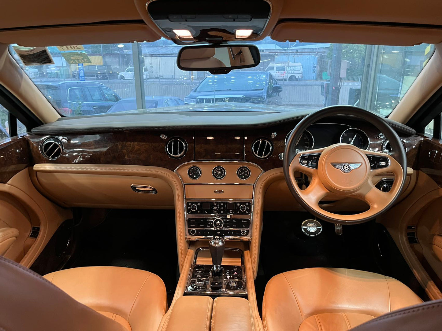 MULSANNE (Y'2012 O'1 KM'28,000 AT)