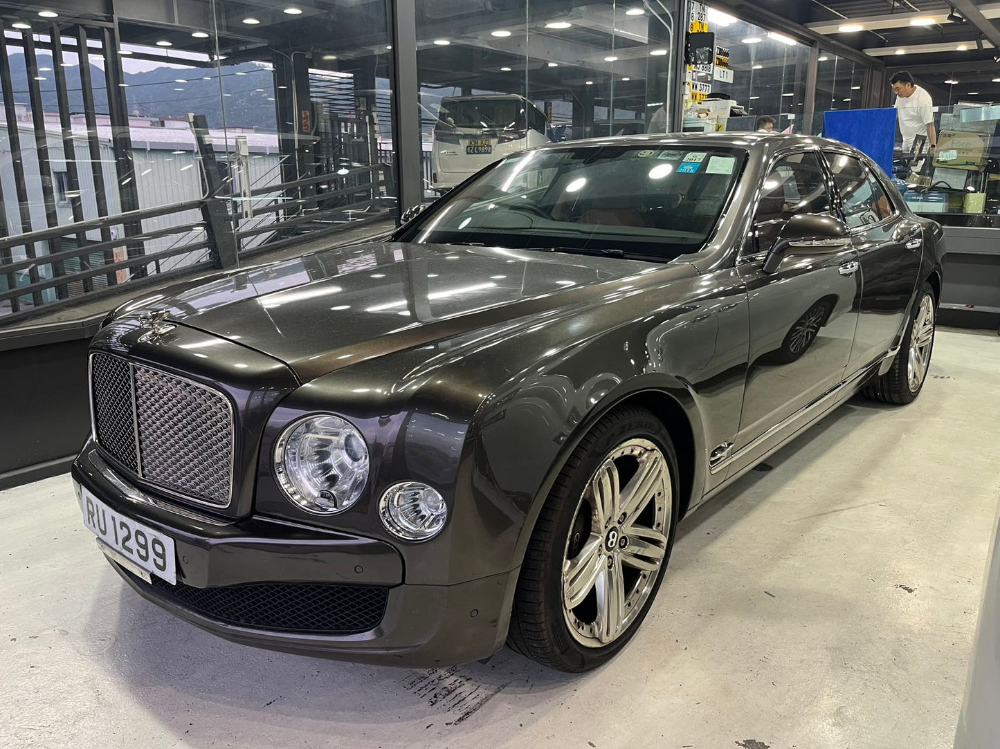 MULSANNE (Y'2012 O'1 KM'28,000 AT)