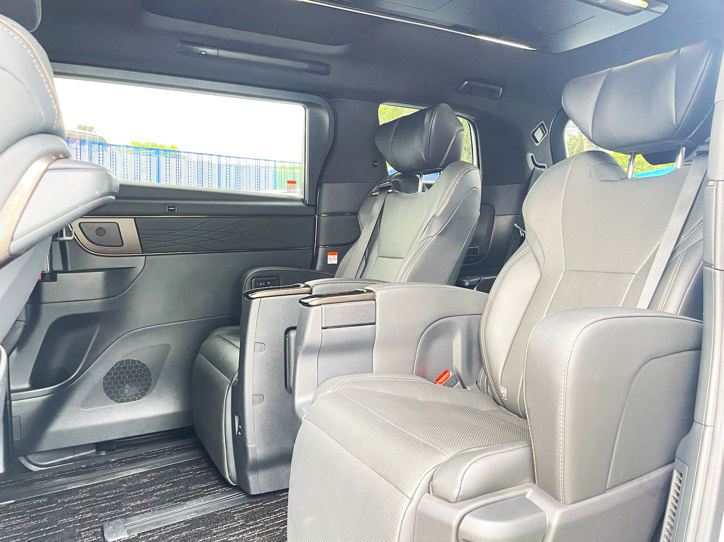 ALPHARD (Y'2024 O'0 KM'1,035 WHITE AT)