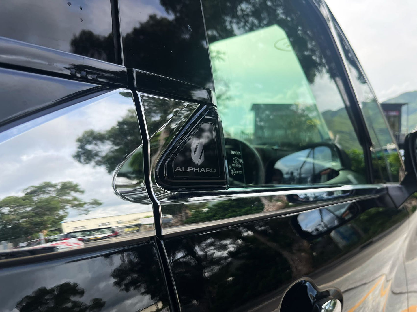 ALPHARD (Y'2024 O'0 KM'1,330 BLACK AT)