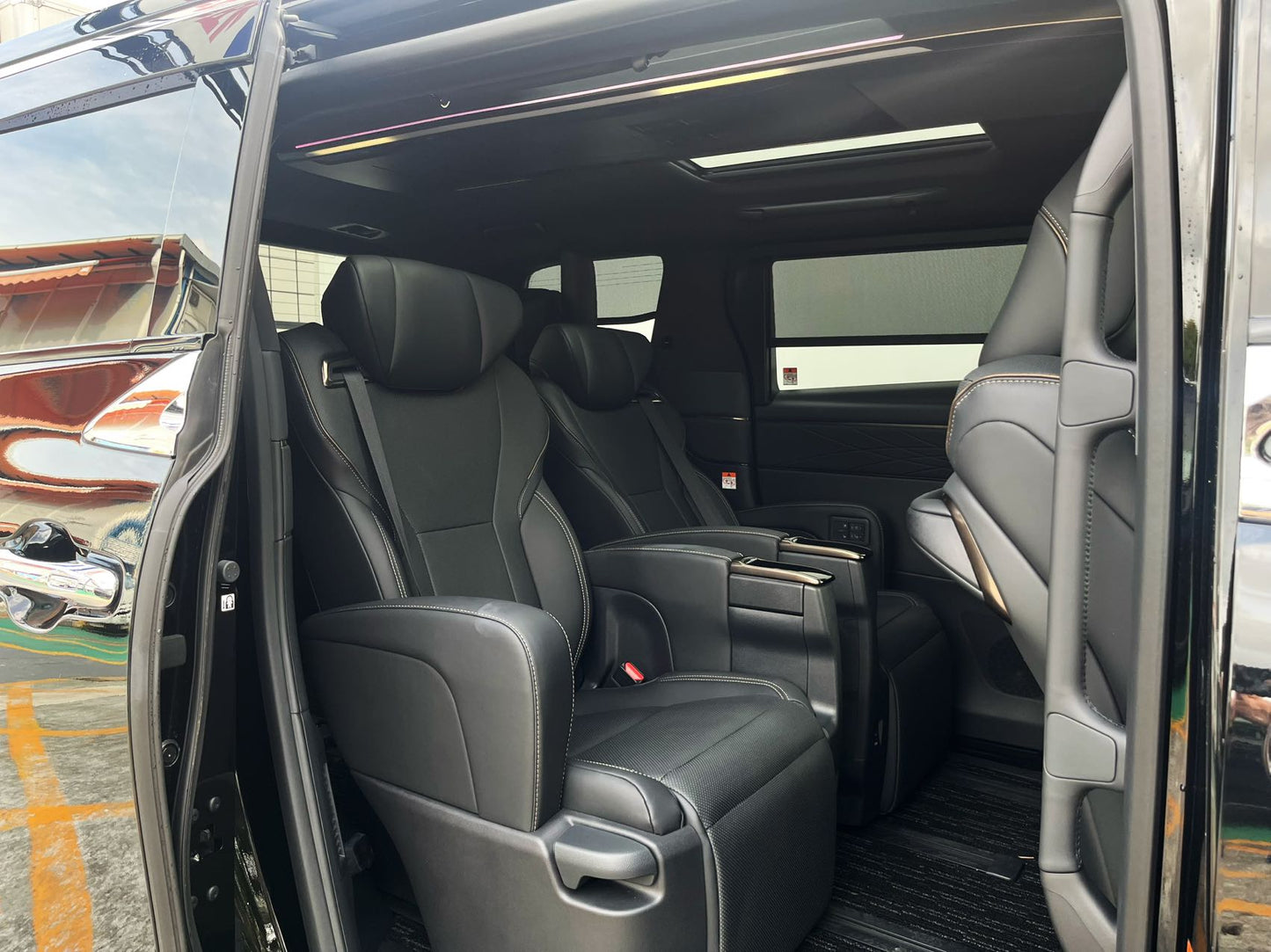 ALPHARD (Y'2024 O'0 KM'1,330 BLACK AT)