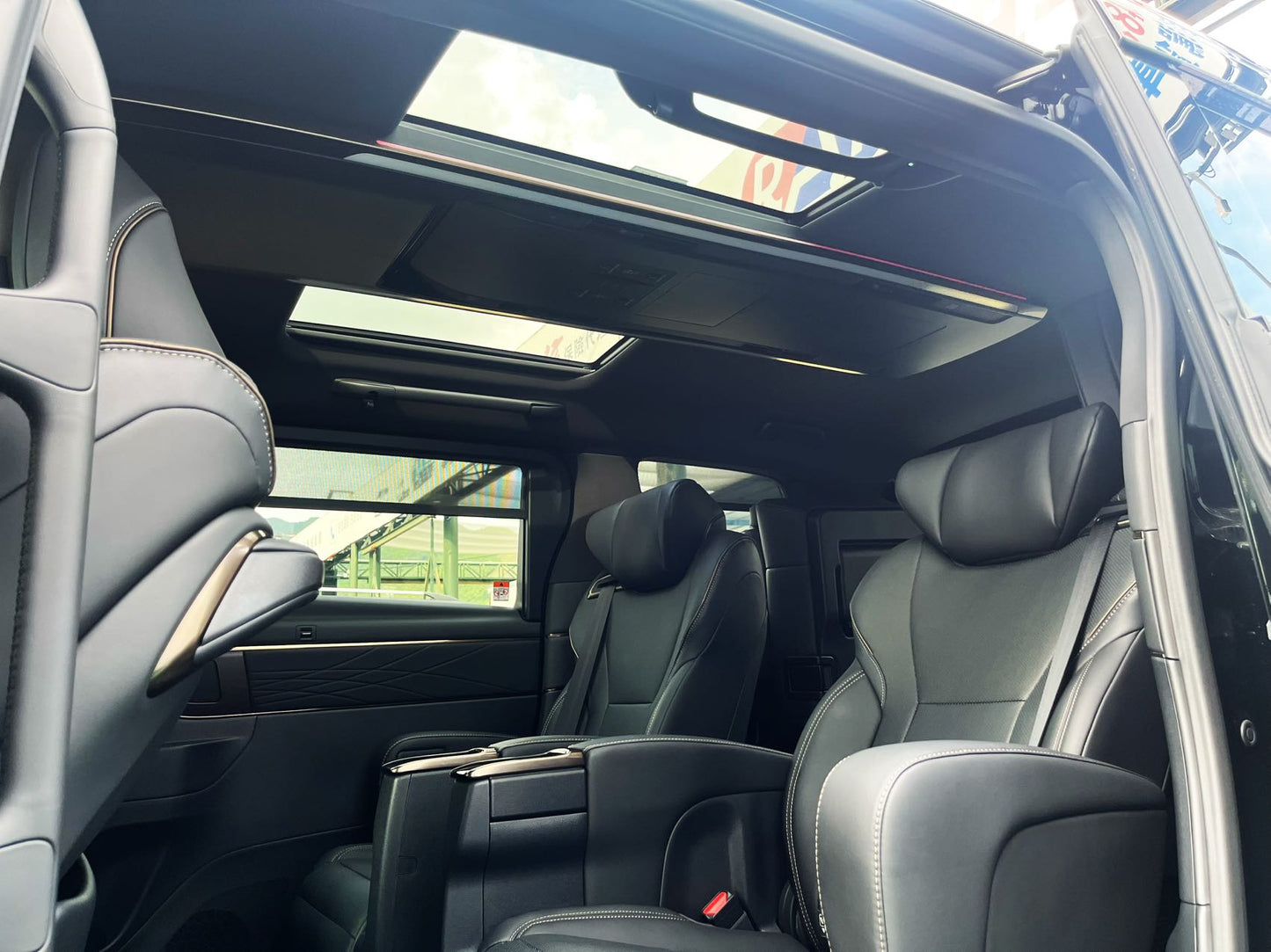 ALPHARD (Y'2024 O'0 KM'1,330 BLACK AT)