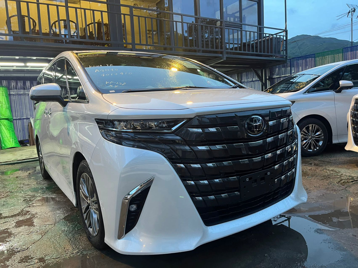 ALPHARD (Y'2024 O'0 KM'5,279 WHITE AT)