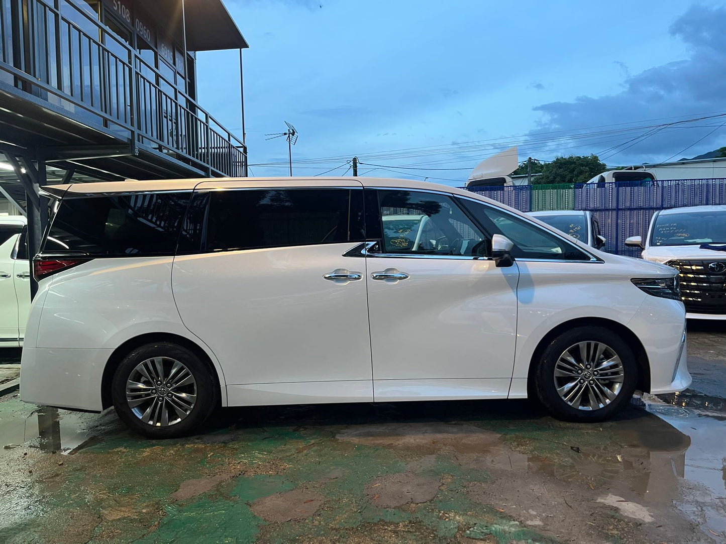 ALPHARD (Y'2024 O'0 KM'5,279 WHITE AT)