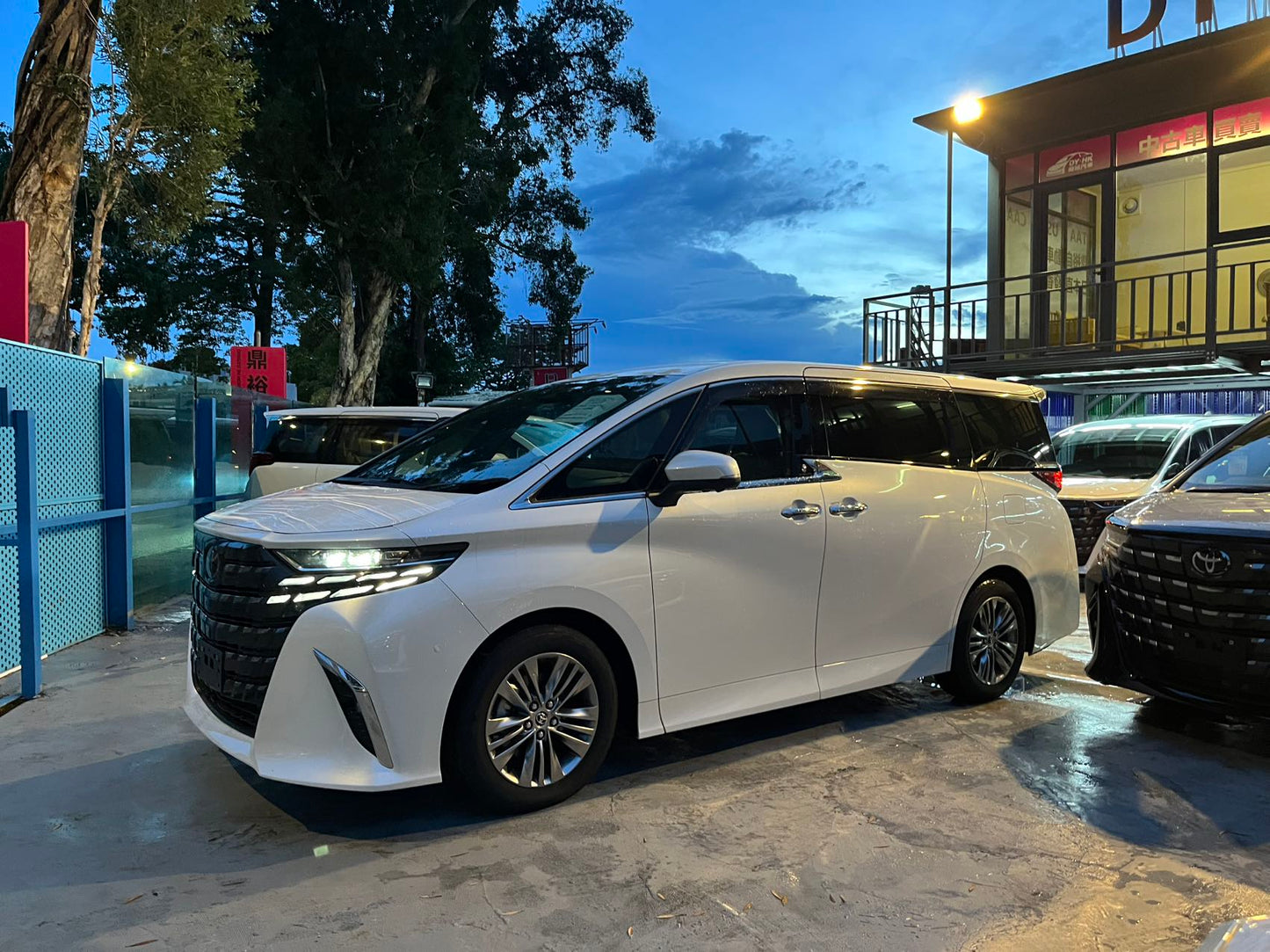 ALPHARD (Y'2024 O'0 KM'788 WHITE AT)