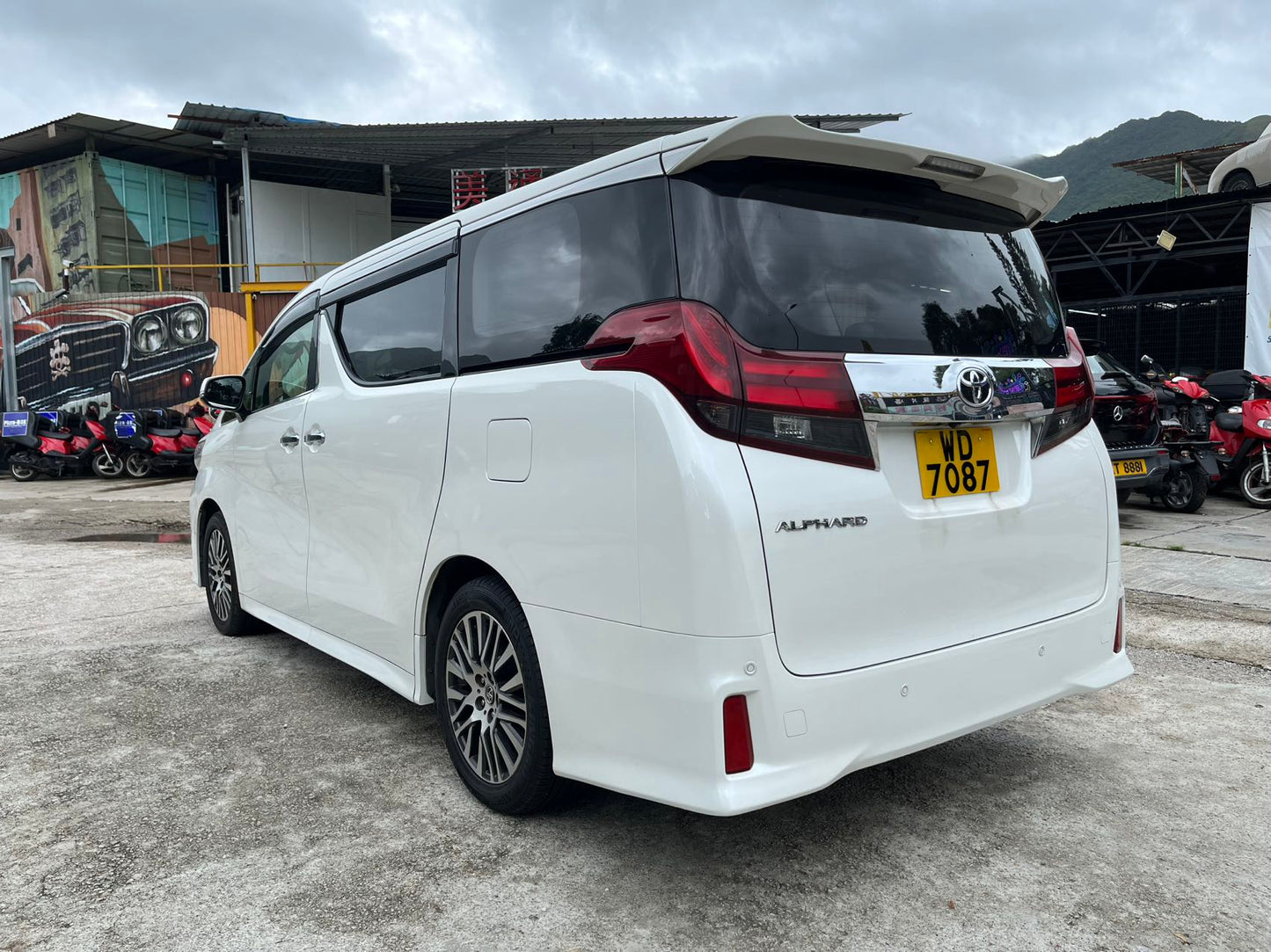 ALPHARD (Y'2017 O'1 KM'118,363 WHITE AT)
