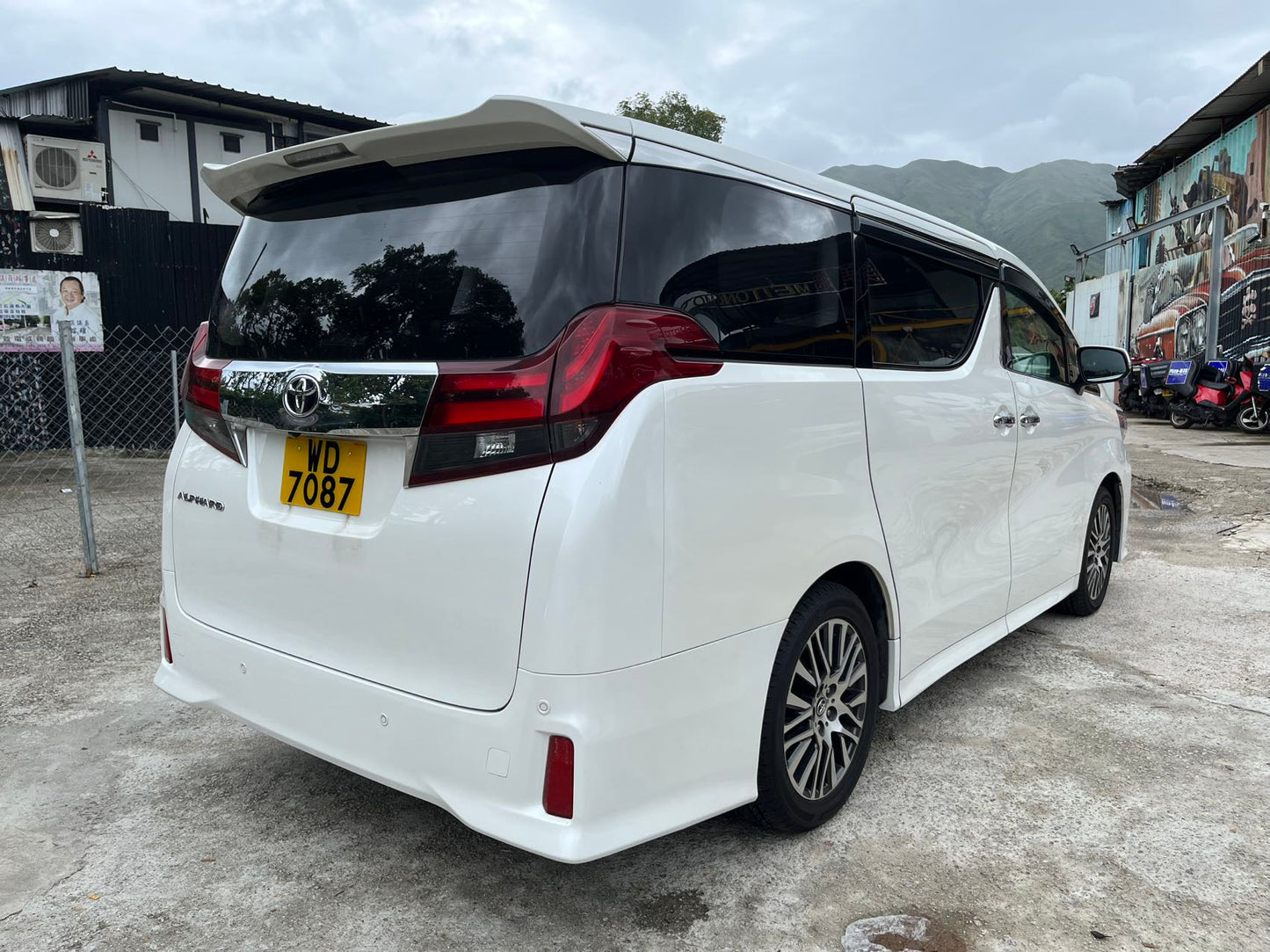 ALPHARD (Y'2017 O'1 KM'118,363 WHITE AT)