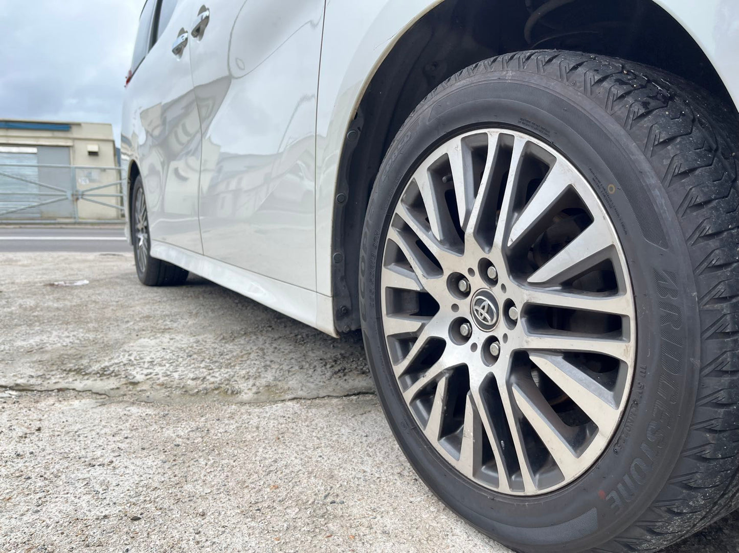 ALPHARD (Y'2017 O'1 KM'118,363 WHITE AT)