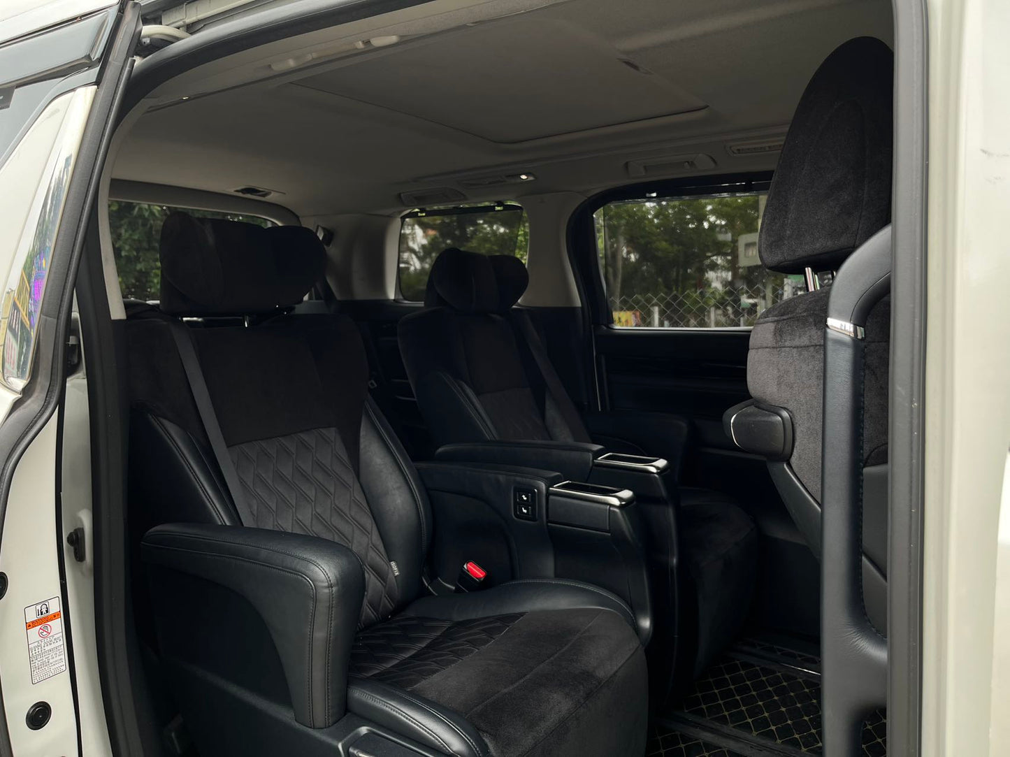 ALPHARD (Y'2017 O'1 KM'118,363 WHITE AT)