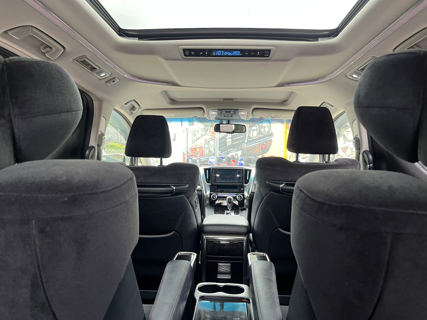 ALPHARD (Y'2017 O'1 KM'118,363 WHITE AT)