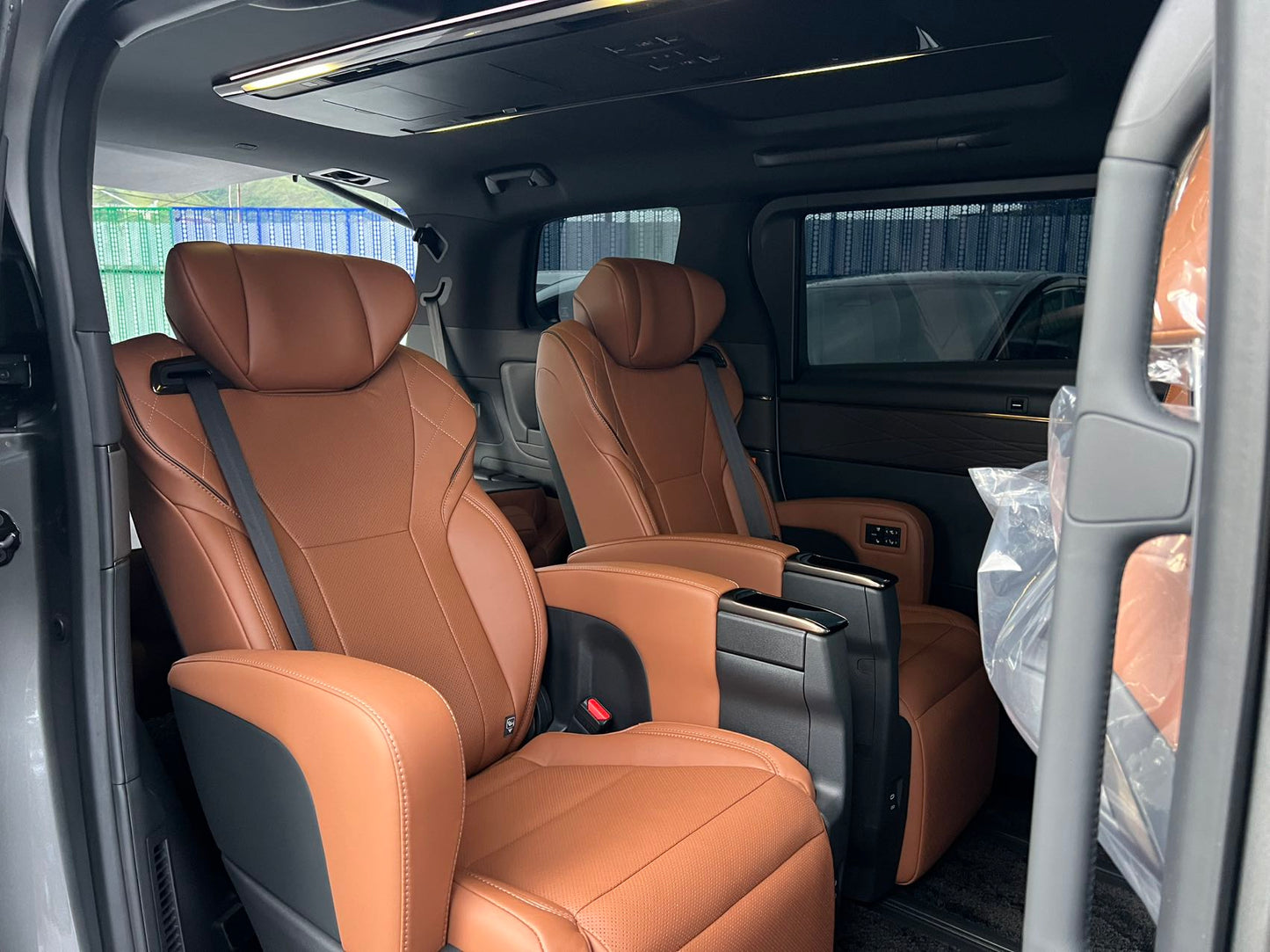 VELLFIRE (Y'2025 O'0 KM'18 GRAY AT)