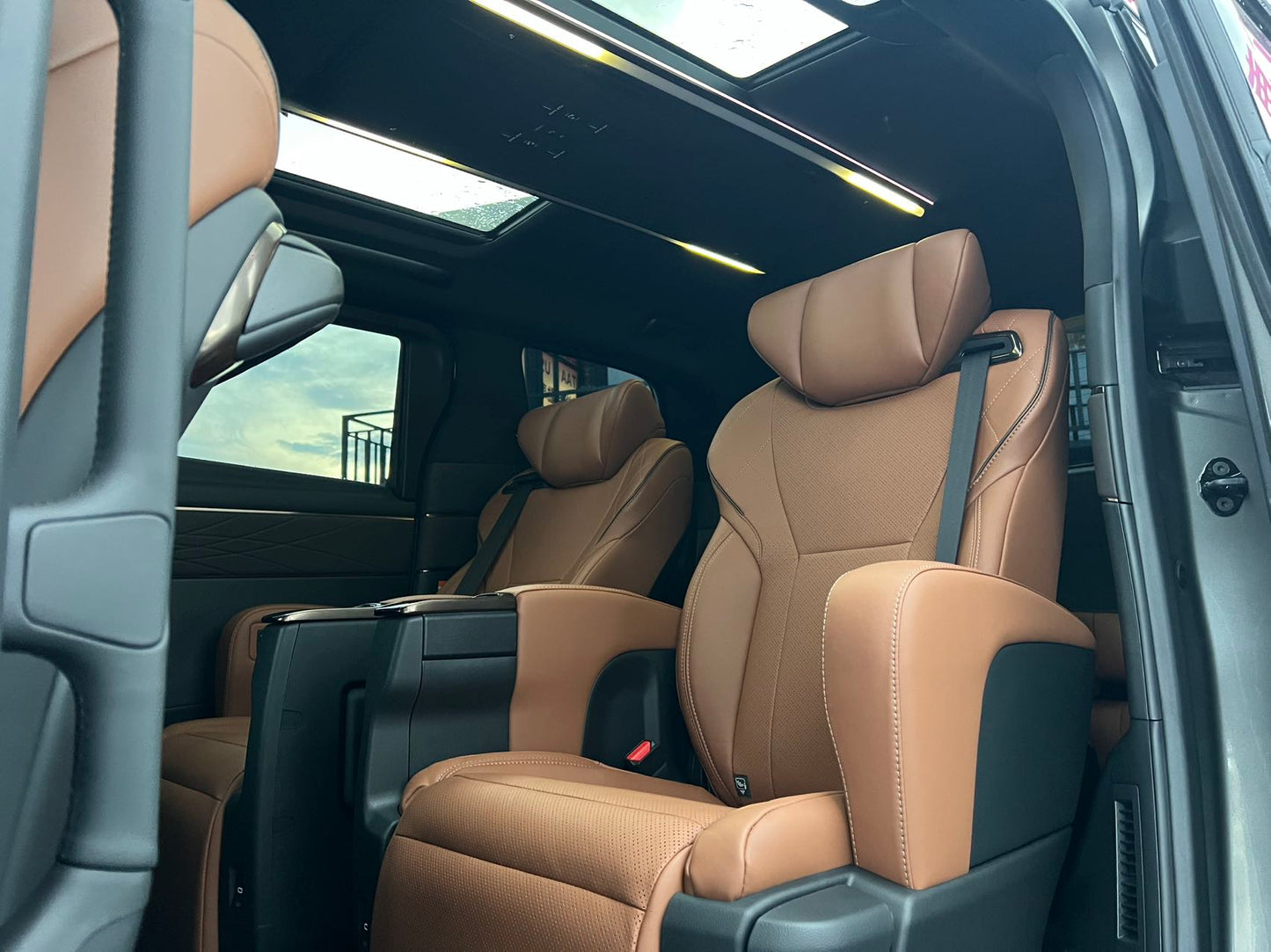 VELLFIRE (Y'2025 O'0 KM'18 GRAY AT)