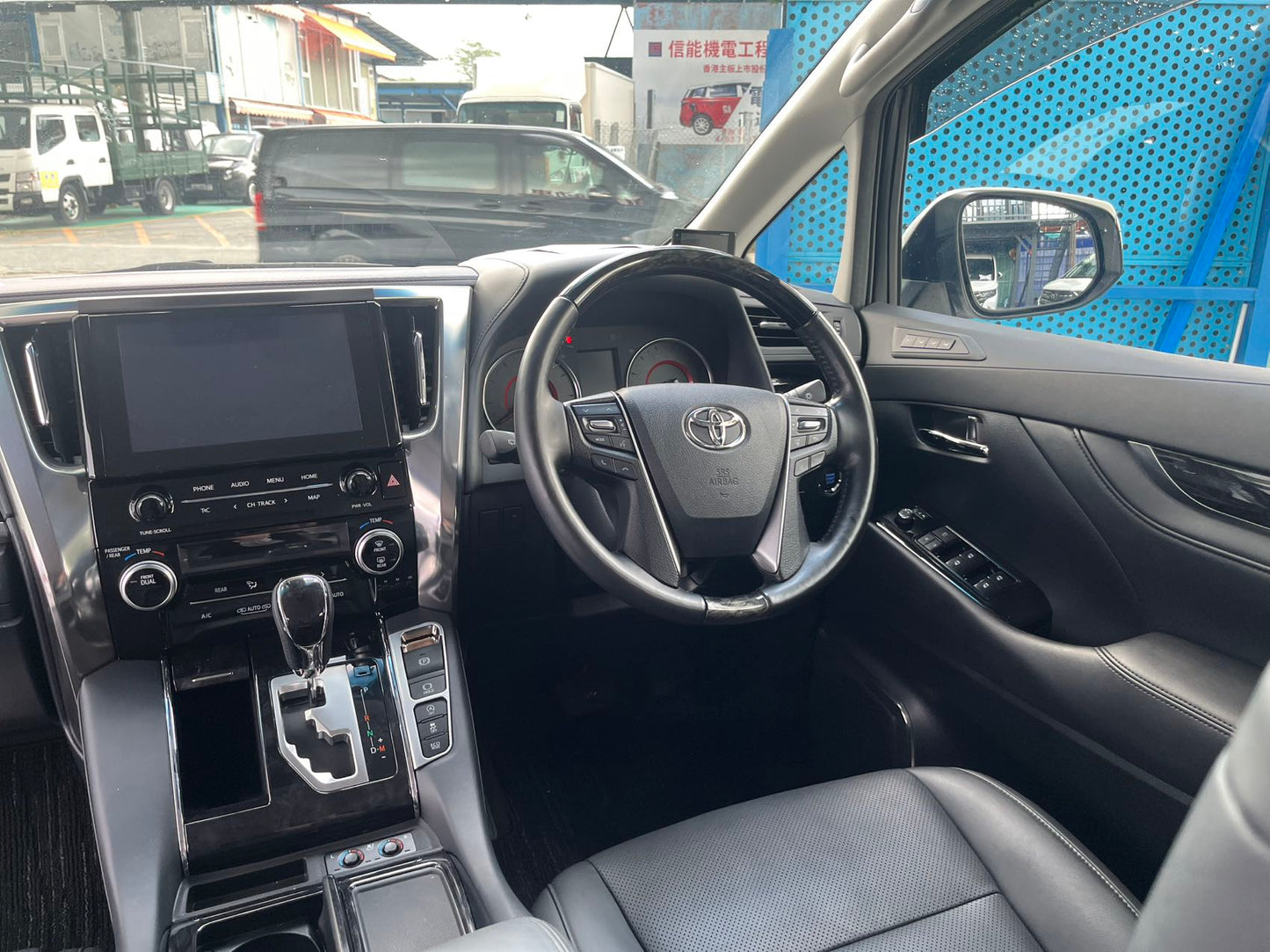 ALPHARD (Y'2020 O'0 KM'33,132 WHITE AT)