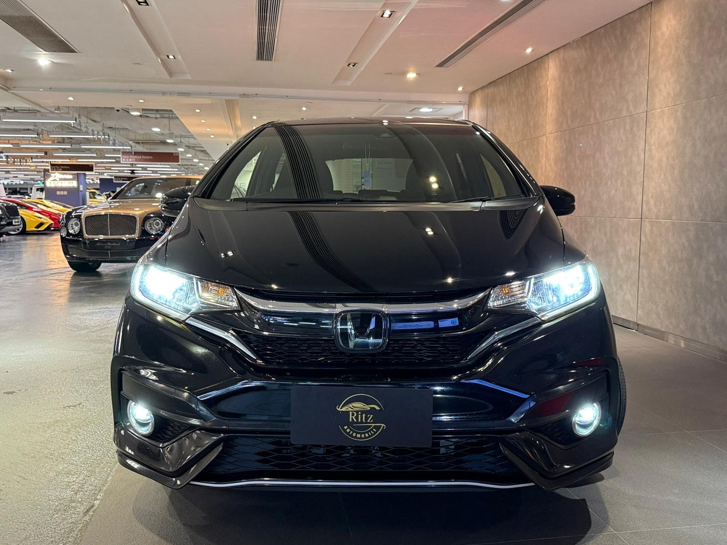 FIT HYBRID S (Y'2019 O'0 KM'42,000 BLACK AT)