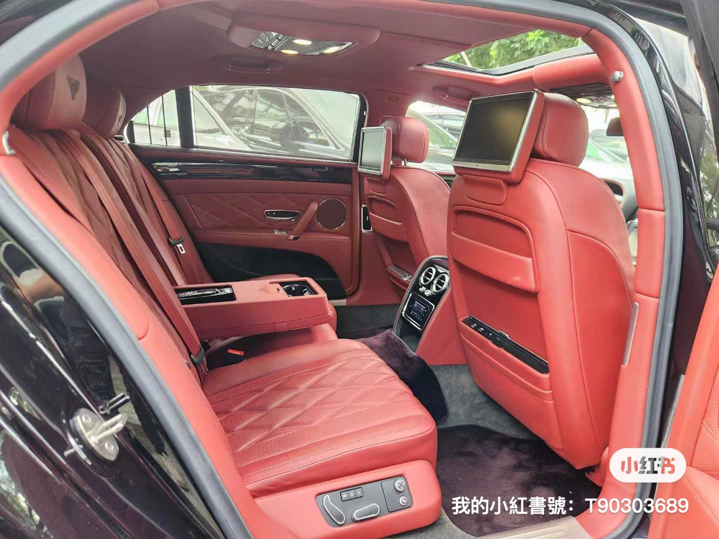 FLYING SPUR V8S (Y'2015 O'0 KM'30,000 BLACK AT)