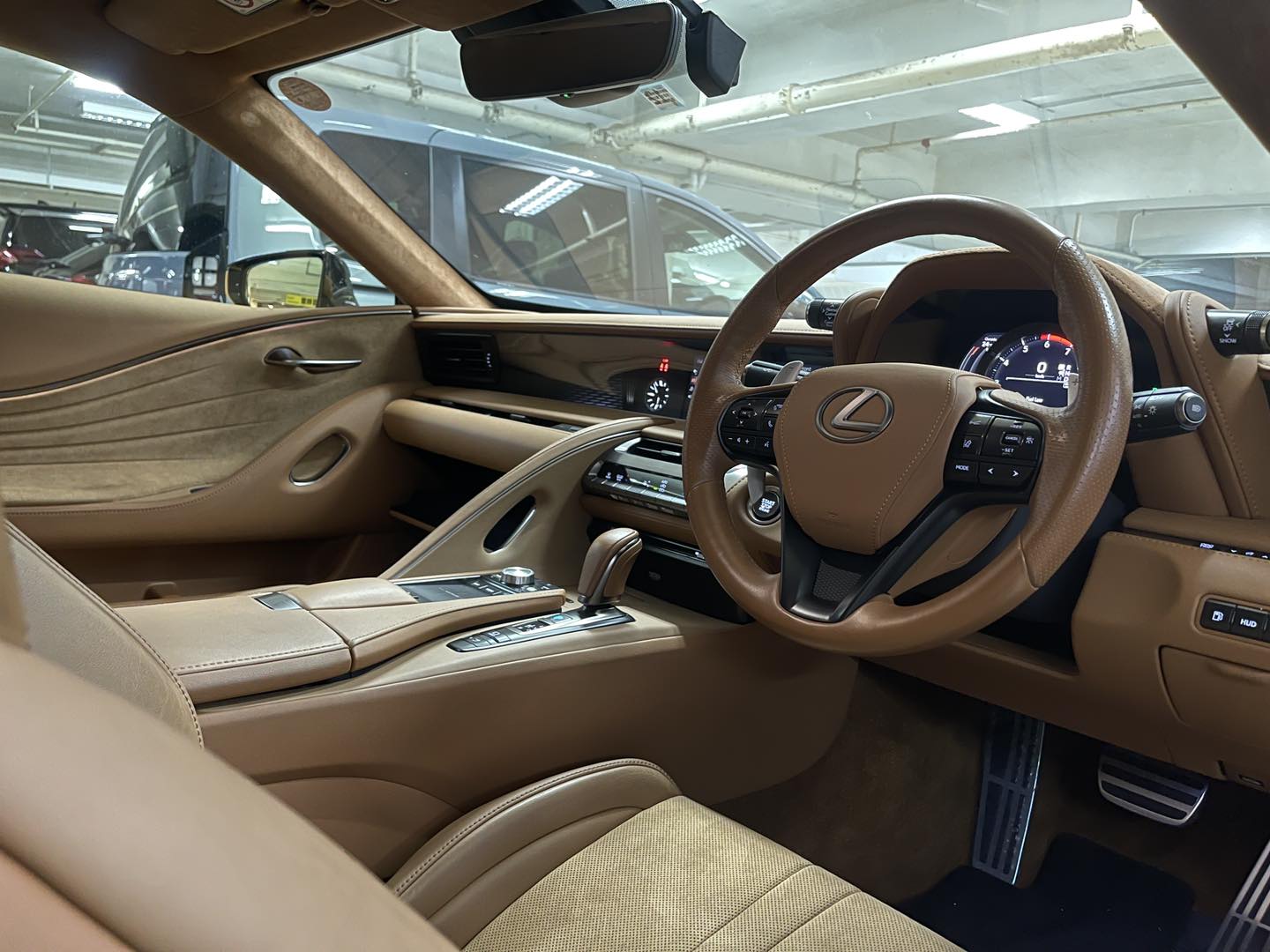 LC500 5.0 V8 (Y'2017 KM'15,500 C'YELLOW AT)