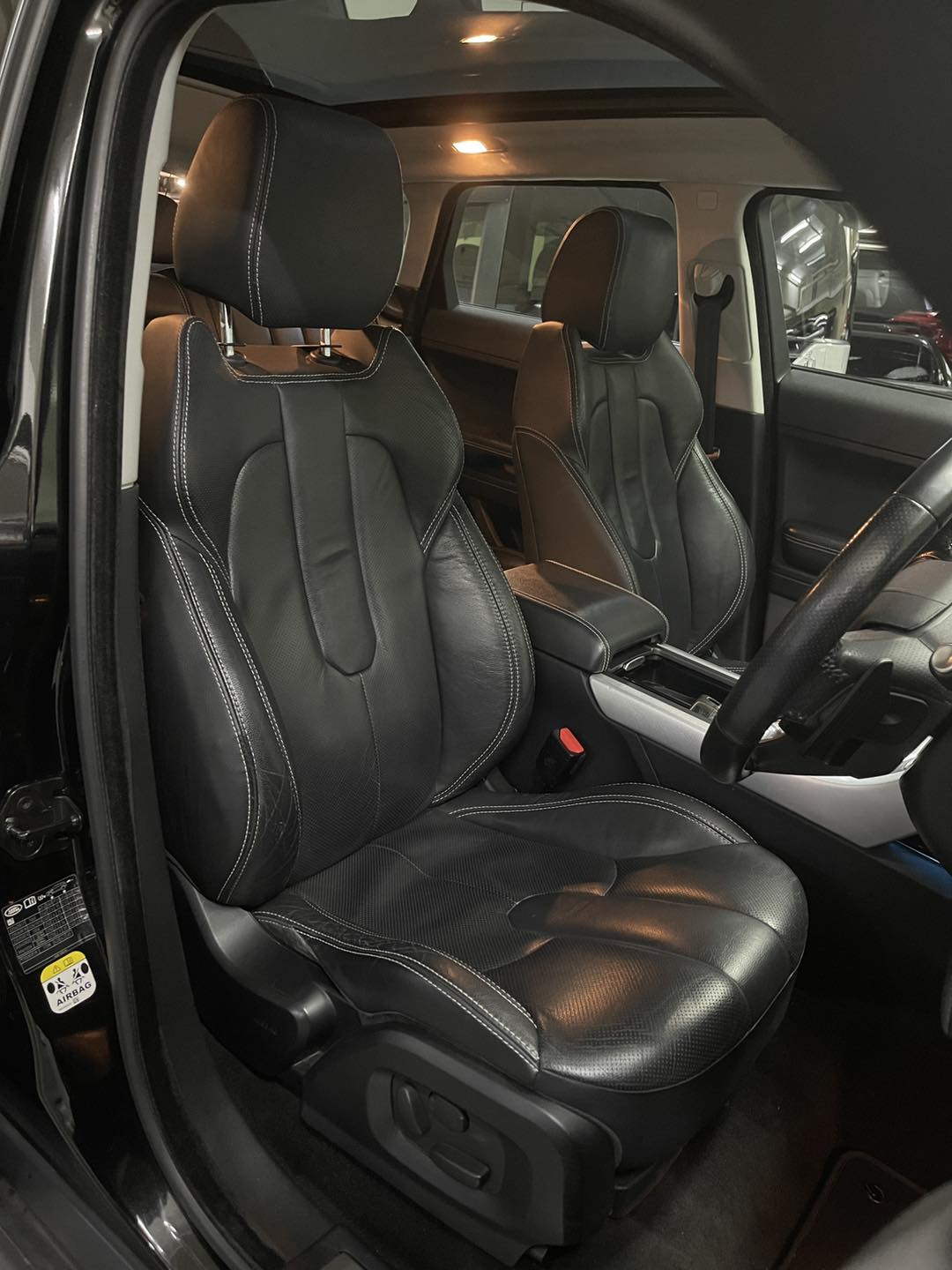 EVOQUE DYNAMIC (Y'2015 O'0 BLACK AT)