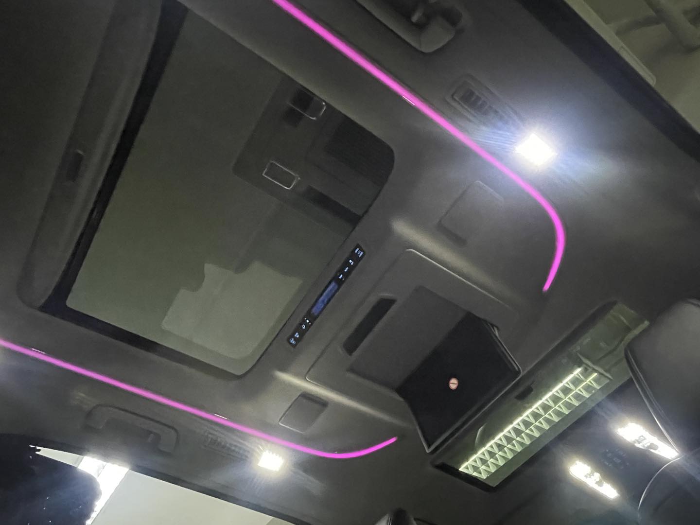 ALPHARD HYBRID SRC (Y'2021 BLACK AT)