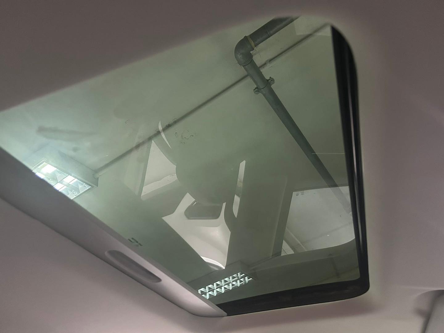 MIFA 9 LUXURY (Y'2023 O'1 WHITE AT)