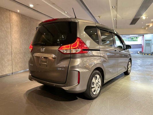 FREED HYBRID GB7 (Y'2020 O'0 KM'28,631 SILVER AT)