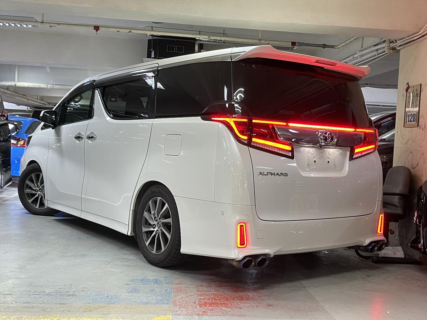 ALPHARD 2.5 SC (Y'2015 WHITE AT)