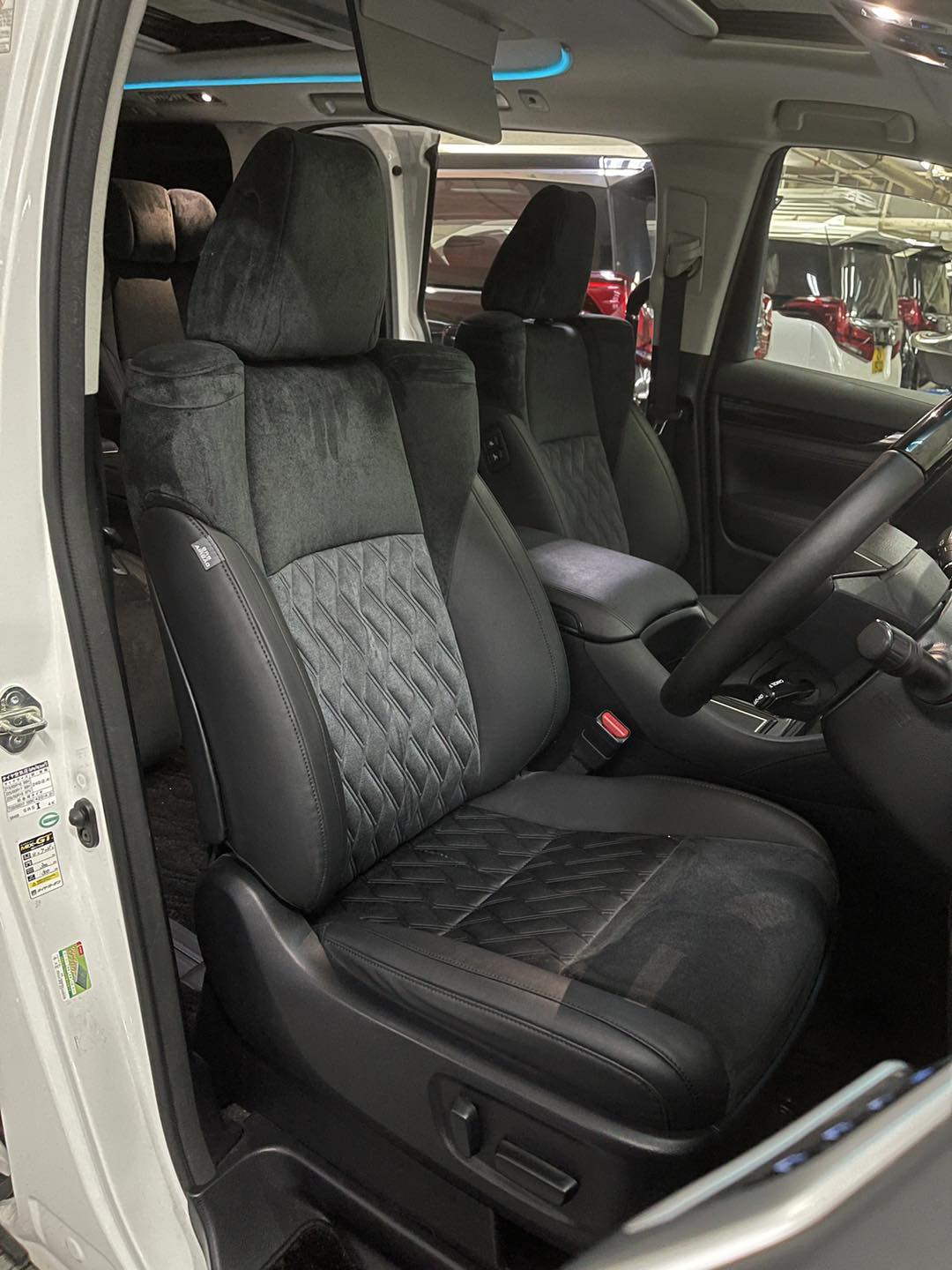 ALPHARD 2.5 SC (Y'2015 WHITE AT)