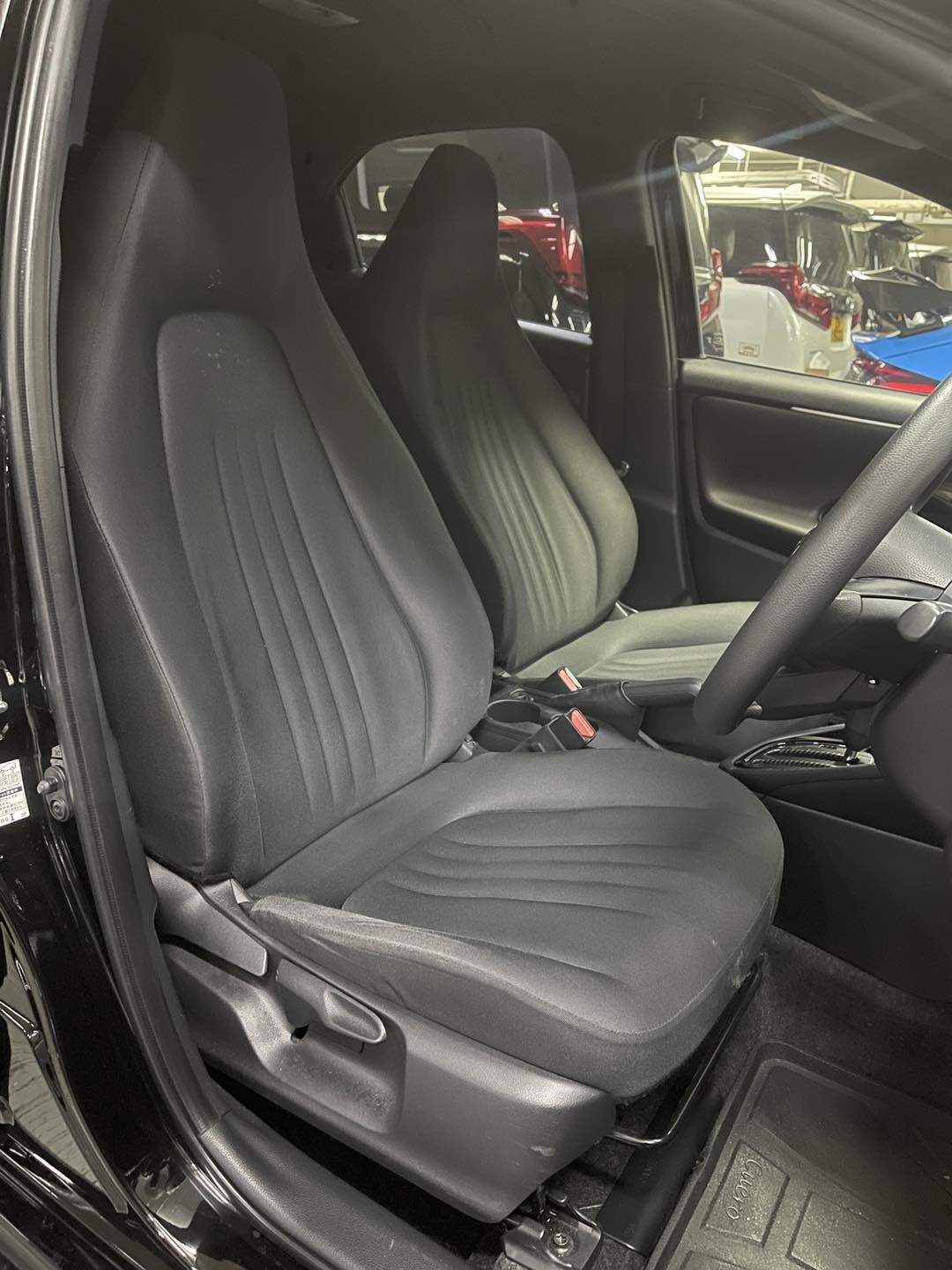 YARIS HYBRID G (Y'2020 BLACK AT)