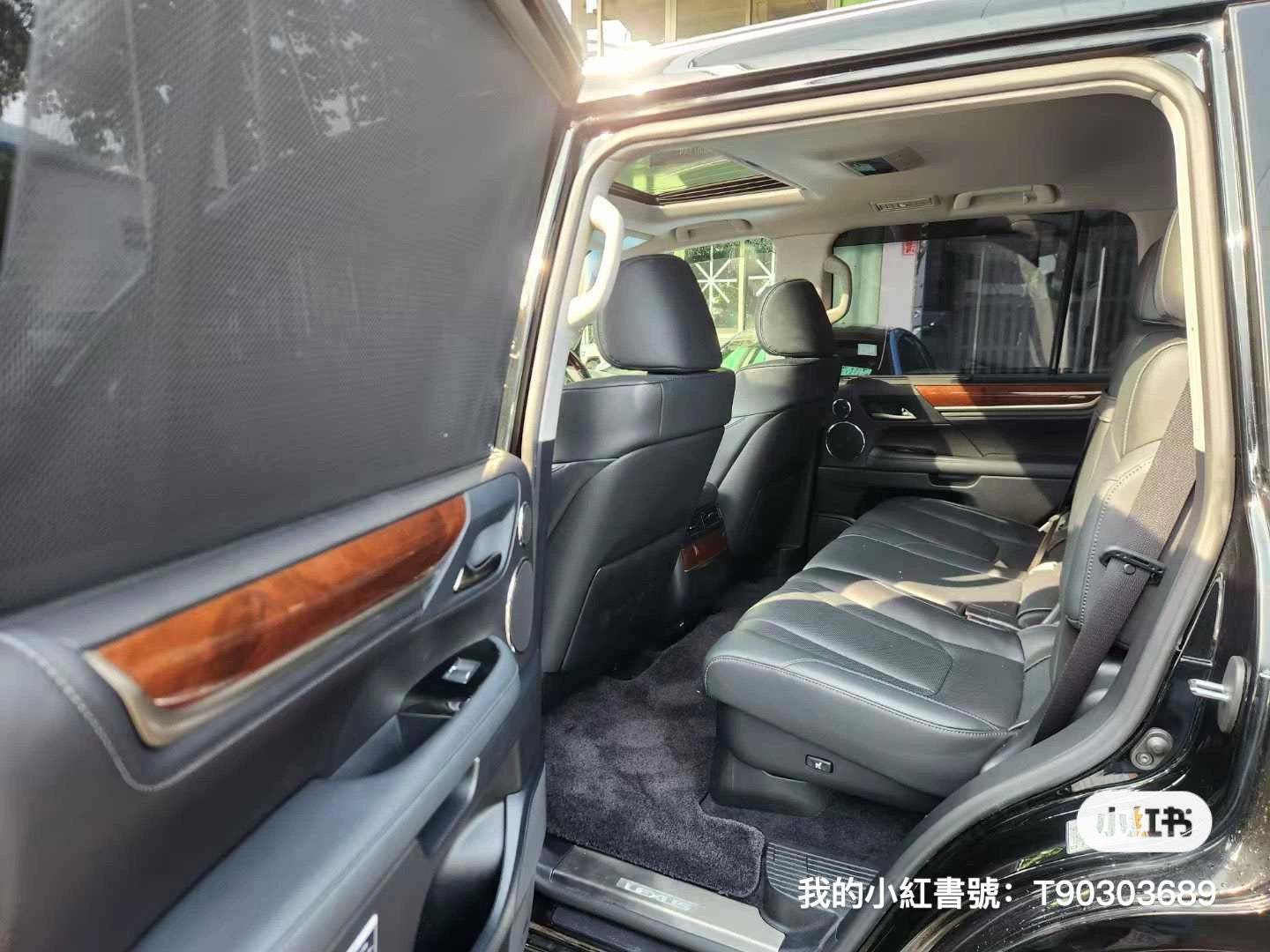 LX570 (Y'2016 O'0 KM'300 BLACK AT)