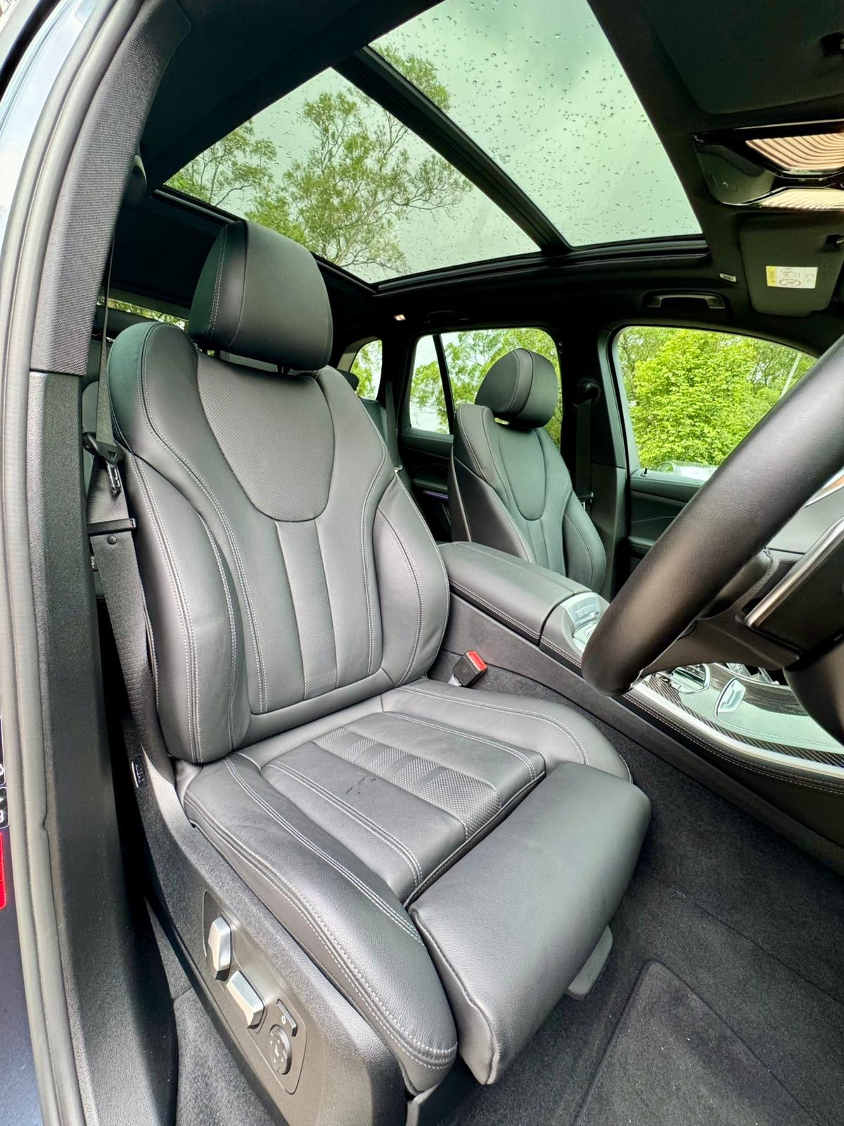X5 M50iA (Y'2022 O'2 KM'9,999 GREY AT)