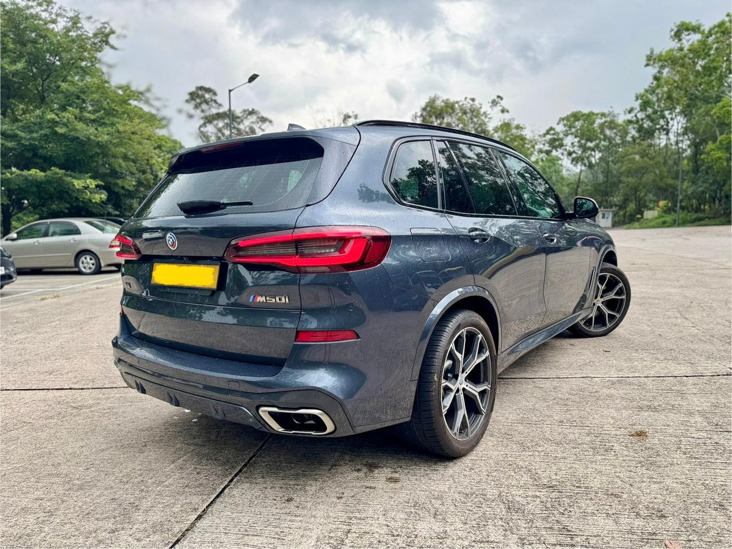 X5 M50iA (Y'2022 O'2 KM'9,999 GREY AT)