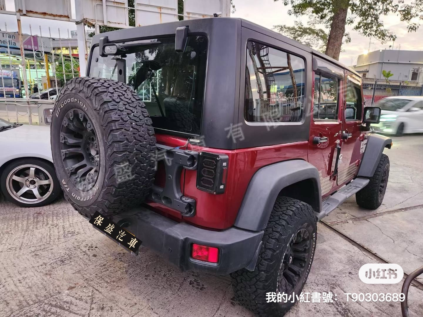 WRANGLER SAHARA UNLIMITED (Y'2011 O'2 KM'24,000 RED AT)