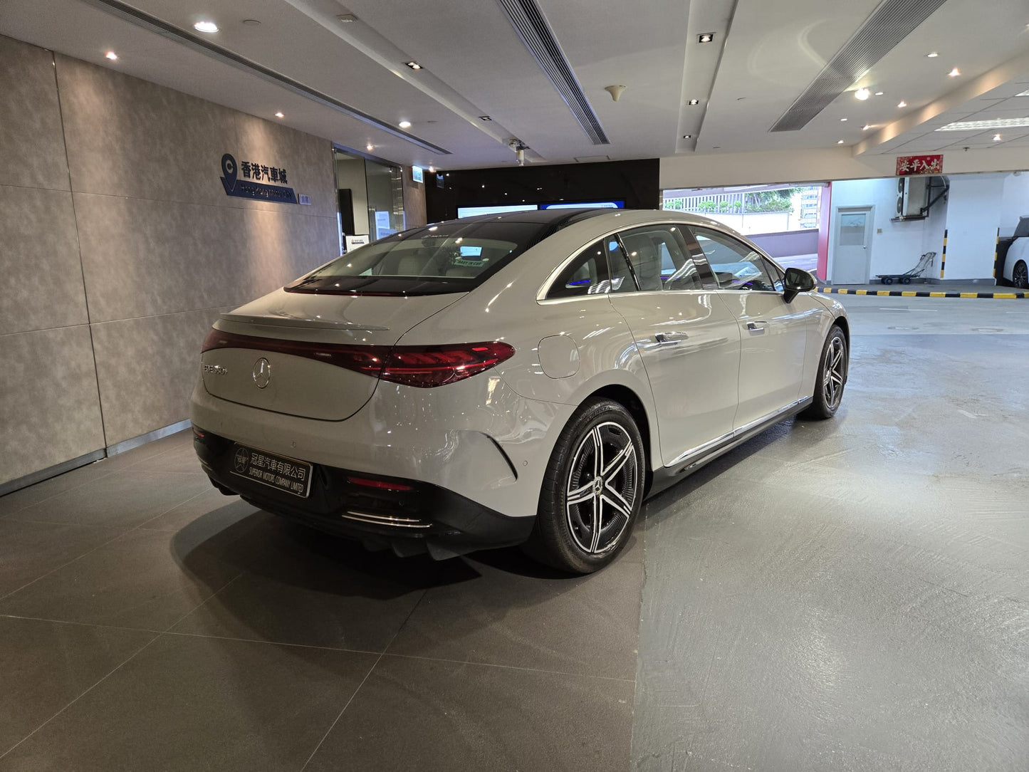 EQE 350+ (Y'2022 O'1 KM'15,000 GRAY AT)