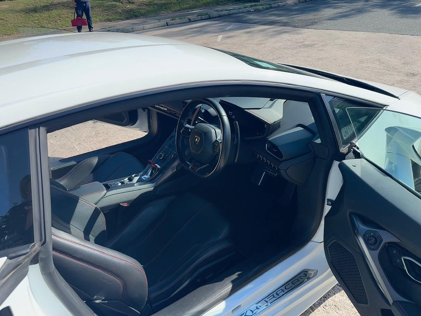 HURACAN LP610-4 (Y'2015 O'3 KM'23,999 WHITE AT)