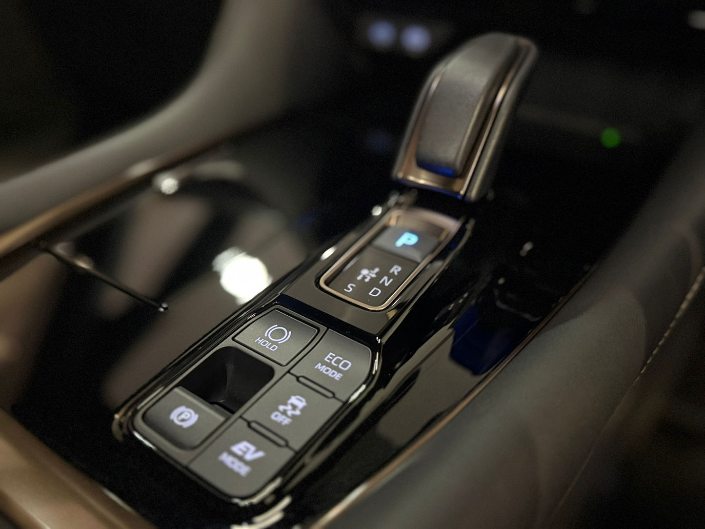 ALPHARD HEV (Y'2025 O'0 KM'900 BLACK AT)