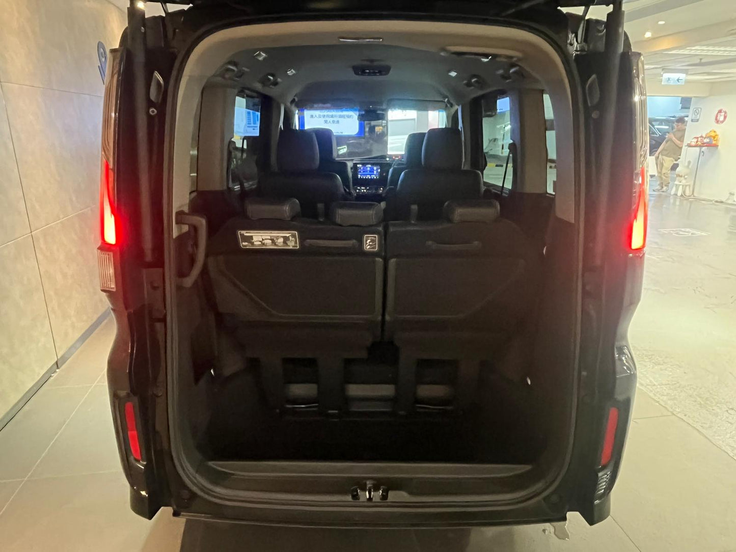 STEPWGN HYBRID SPADA EX (Y'2018 KM'45,000 O'0 BLACK AT)
